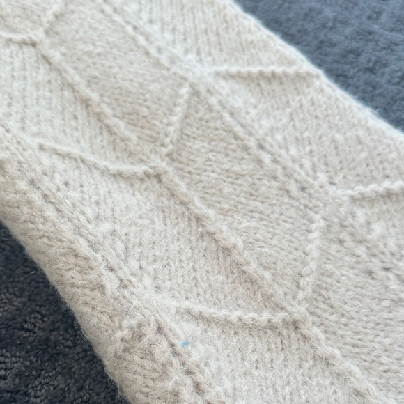 Chic Cream Sweater with Patterned Sleeves - Picture 6 of 6